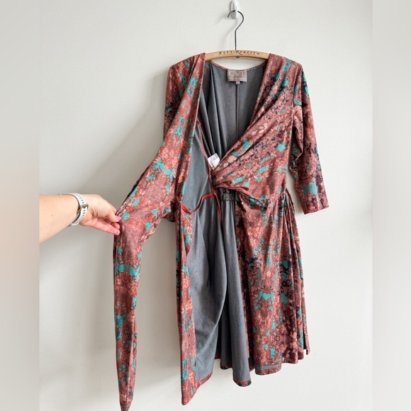 COSTELLO TAGLIAPIETRA • Spongy Floral Wrap Dress - Picture 12 of 14